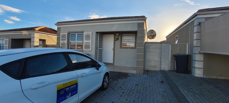 2 Bedroom Property for Sale in Strandfontein Village Western Cape